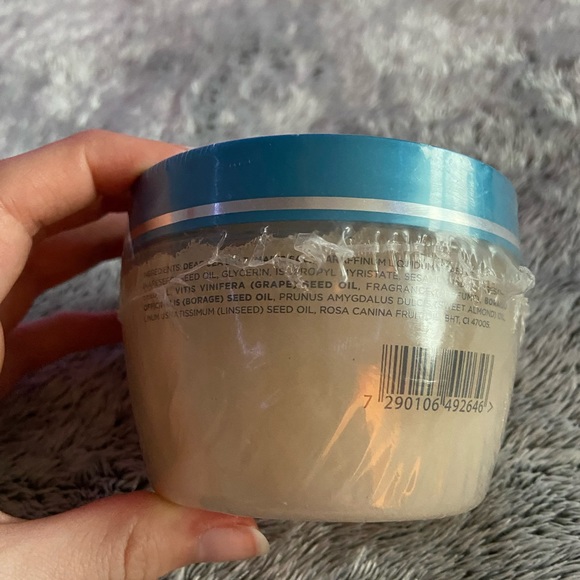Seacret Ocean Mist Salt and Oil Scrub - Picture 9 of 15